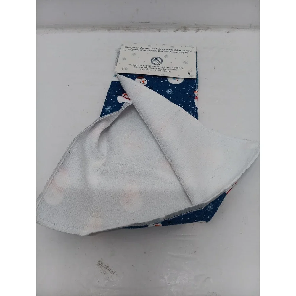 The Unbranded Brand snowman microfiber